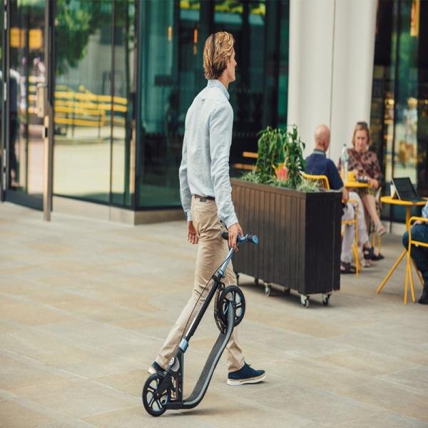 GLOBBER ONE NL 205 SCOOTER - CHARCOAL GREY/BLACK - 477-100