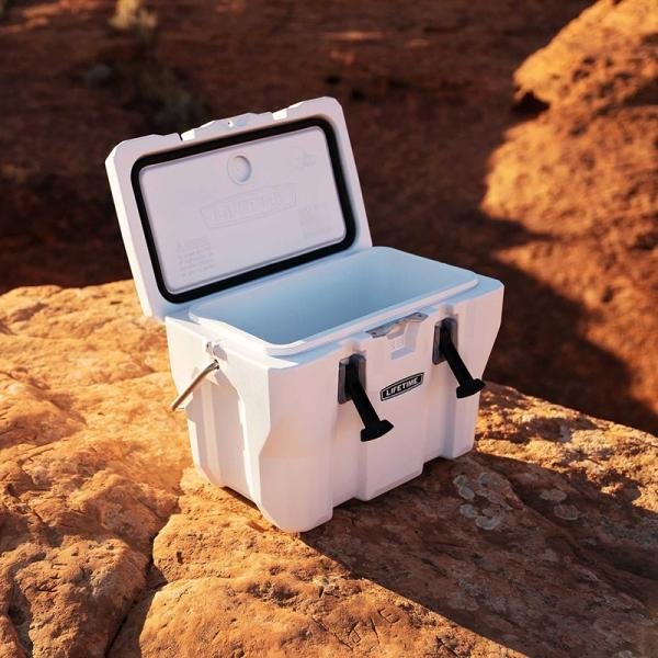 LIFETIME COOLER 28 QUART - ARCTIC WHITE - 91023