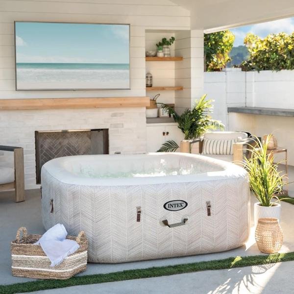 INTEX 4-PERSON CHEVRON DELUXE SQUARE BUBBLE SPA SET, (220-240 Volt), Age 6+ - 28446