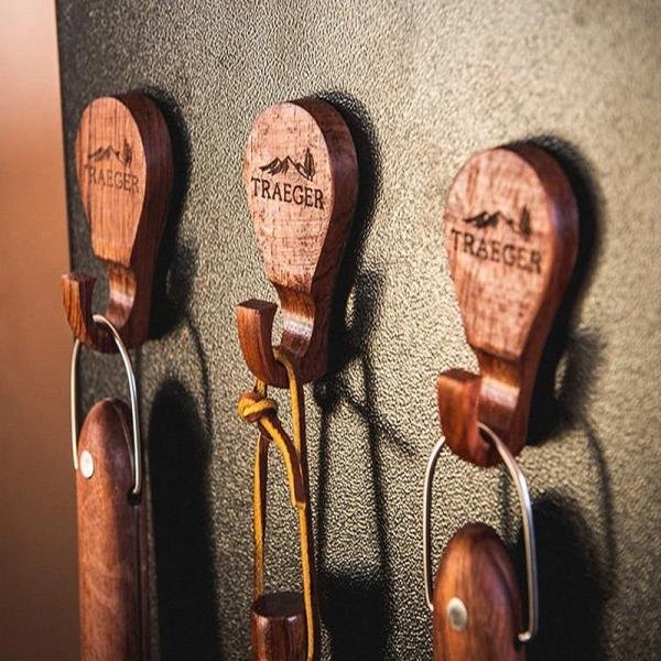 TRAEGER MAGNETIC WOODEN HOOKS - BAC536