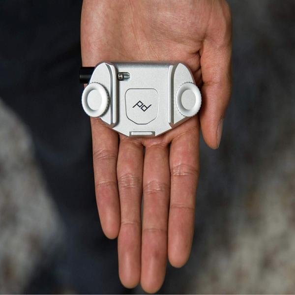 Peak Design Capture Silver with Standard Plate - CP-S-3
