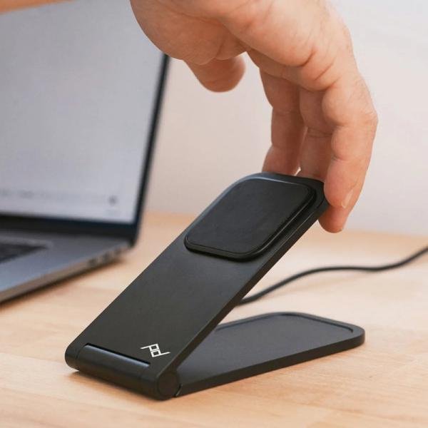 Peak Design Mobile // Wireless Charging Stand // Black - M-CS-BK-1