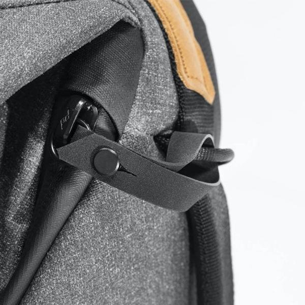 Peak Design Everyday Backpack 30L v2 - Charcoal - BEDB-30-CH-2