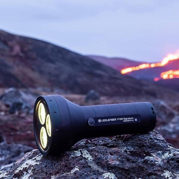 Ledlenser P18R Signature Gift Box - LL502191